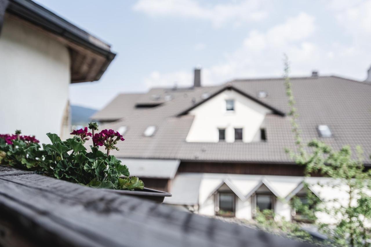 Toschis Station-Motel-Wirtshaus-an der Autobahn Zella-Mehlis Exterior foto